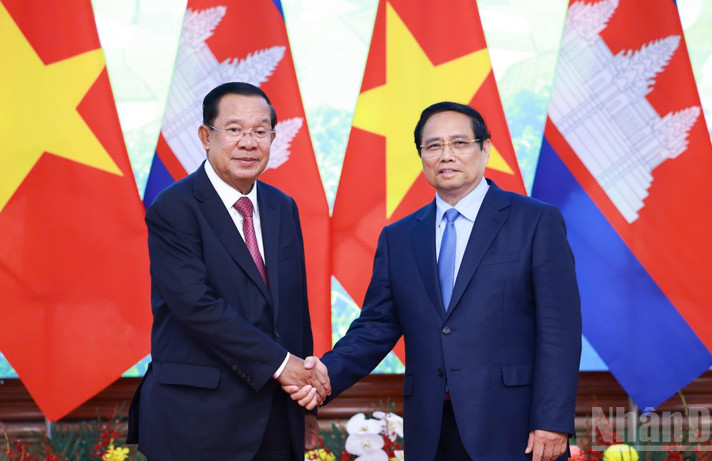 Thủ tướng Chính phủ Phạm Minh Chính hội kiến Chủ tịch Đảng Nhân dân Campuchia, Chủ tịch Thượng viện Campuchia Hun Sen