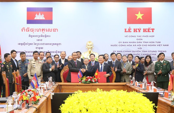 Kon Tum tăng cường quan hệ hợp tác với tỉnh Stung Treng (Campuchia)