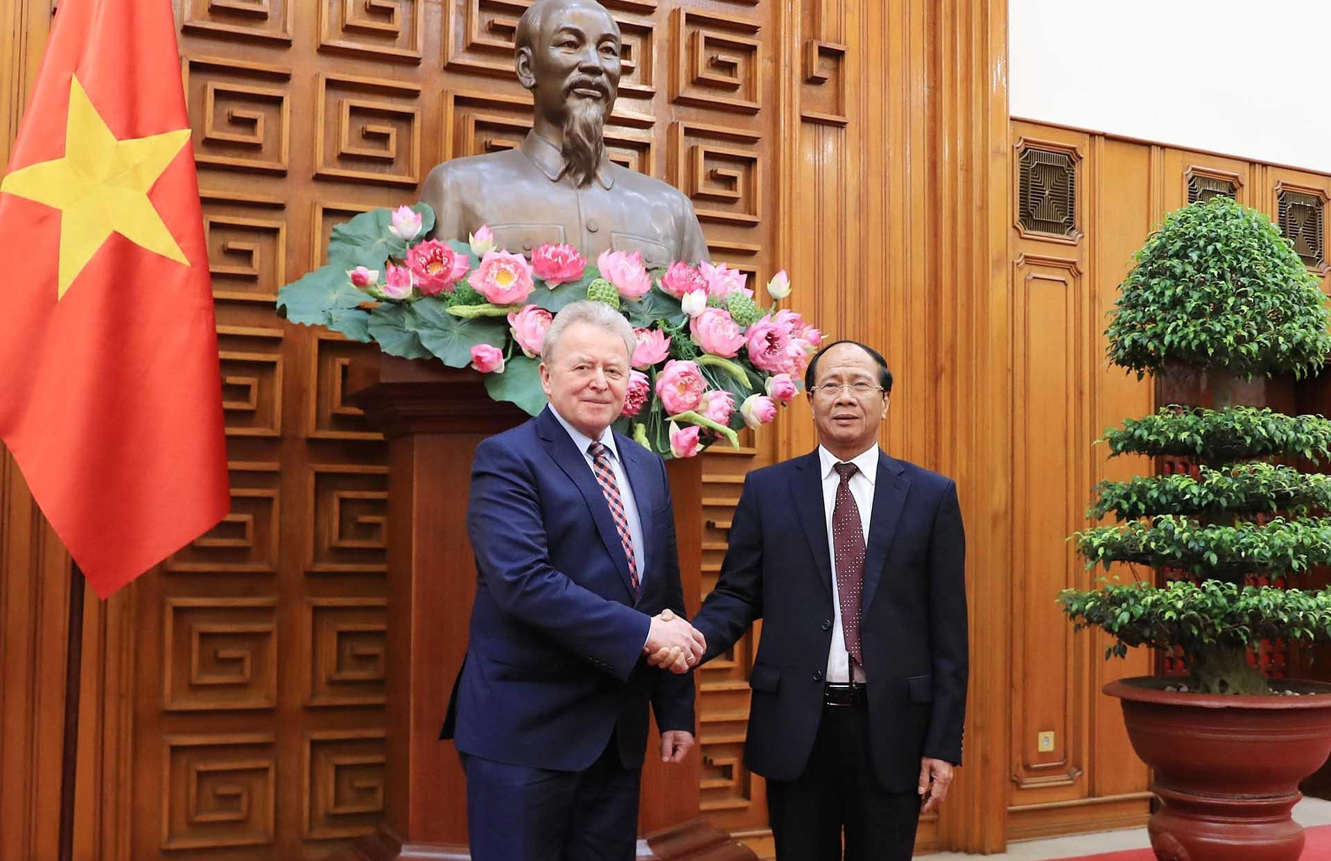 Phó Thủ tướng Thủ tướng Lê Văn Thành đề nghị EU tạo điều kiện thuận lợi để các mặt hàng nông lâm thủy sản của Việt Nam