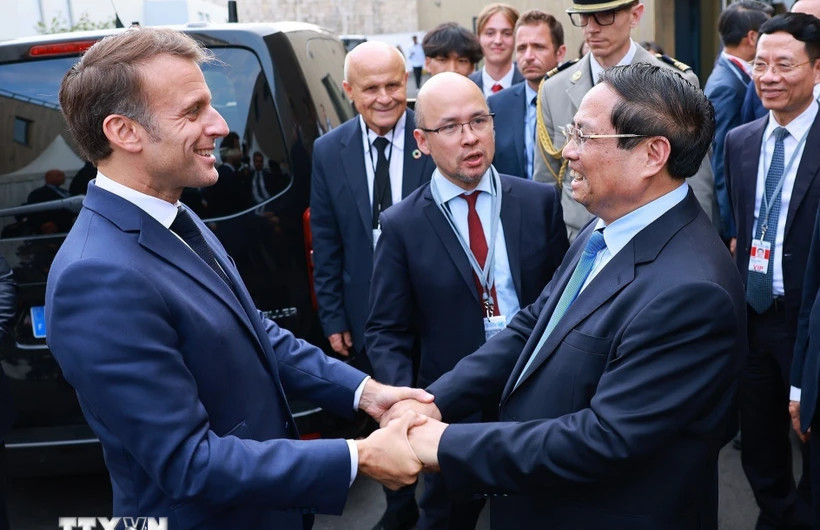 Thủ tướng Chính phủ Phạm Minh Chính hội kiến Tổng thống Pháp Emmanuel Macron