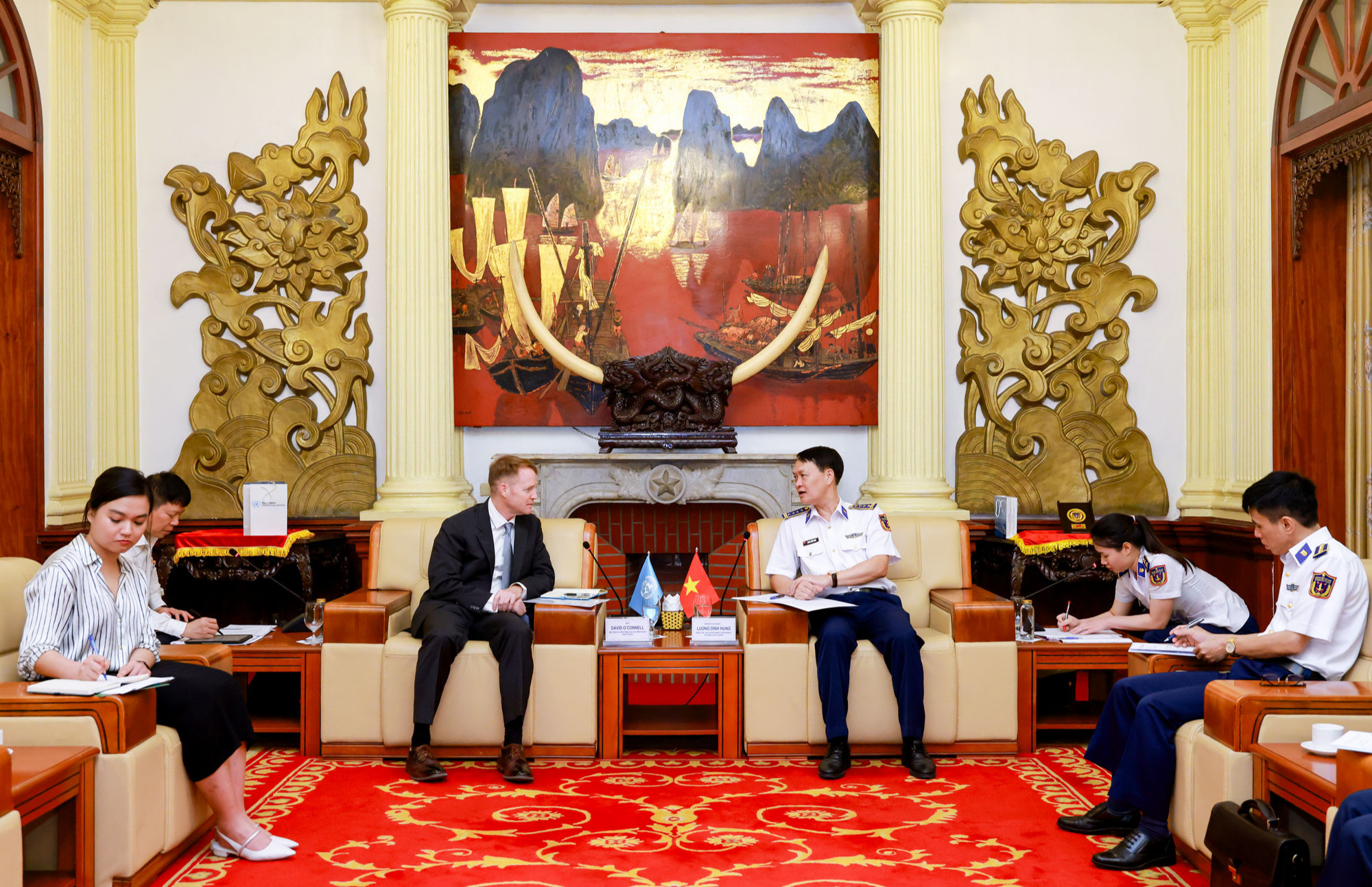 Điều phối viên Chương trình toàn cầu về phòng chống tội phạm trên biển của Liên hợp quốc chào xã giao Cảnh sát biển Việt Nam