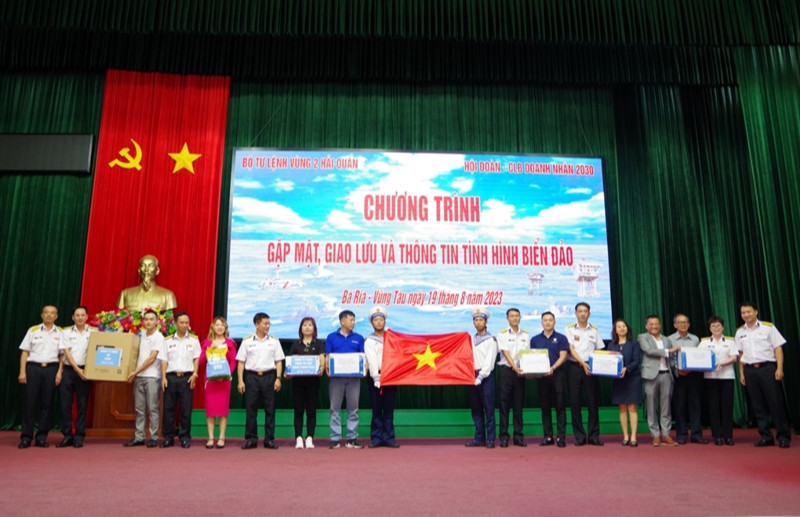 Doanh nhân Thành phố Hồ Chí Minh vì biển đảo quê hương
