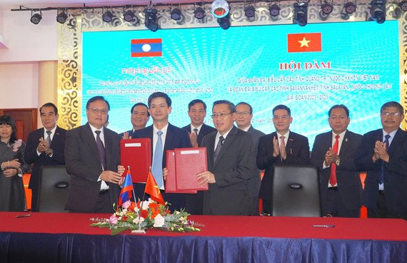 Quảng Trị hỗ trợ nâng cấp hạ tầng cho các địa phương Lào