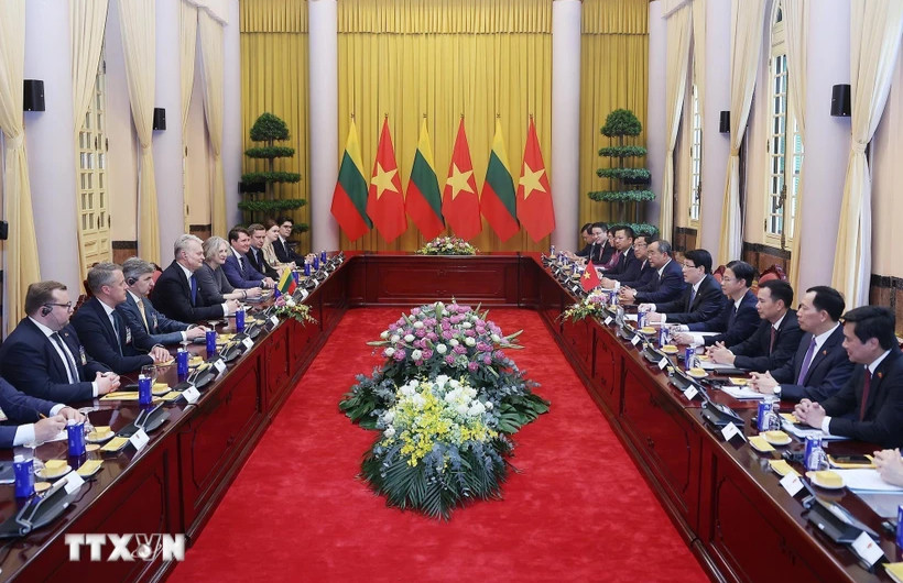 Chủ tịch nước Lương Cường hội đàm với Tổng thống Cộng hòa Litva Gitanas Nauseda