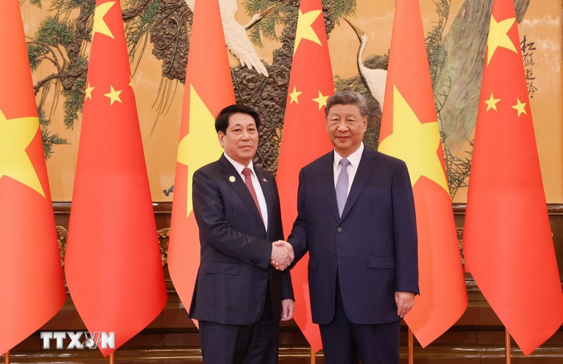 Chủ tịch nước Lương Cường hội đàm với Tổng Bí thư, Chủ tịch nước Tập Cận Bình