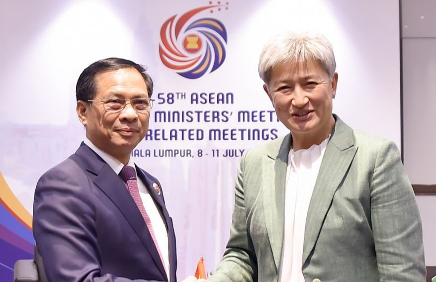   Phó Thủ tướng, Bộ trưởng Ngoại giao Bùi Thanh Sơn gặp Bộ trưởng Ngoại giao Australia Penny Wong và Bộ trưởng Ngoại giao Trung Quốc Vương Nghị 