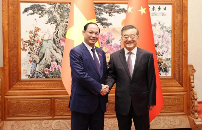   Phó Chủ tịch Quốc hội Trần Quang Phương hội đàm với Phó Ủy viên trưởng Nhân đại toàn quốc Trung Quốc Trương Khánh Vĩ