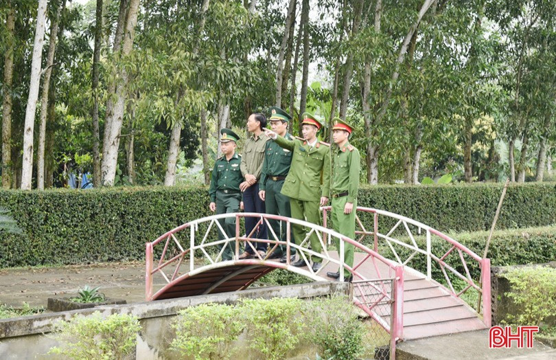 Bộ đội Biên phòng góp sức xây dựng vùng biên Hương Khê giàu đẹp