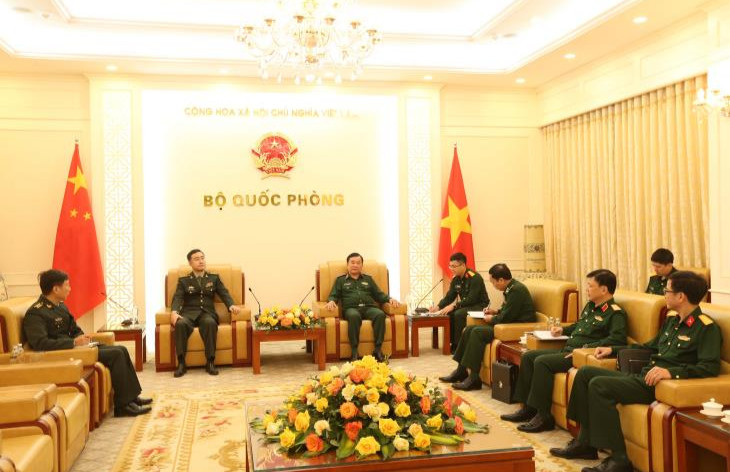 Thượng tướng Hoàng Xuân Chiến tiếp Tùy viên Quốc phòng nước Cộng hòa Nhân dân Trung Hoa tại Việt Nam