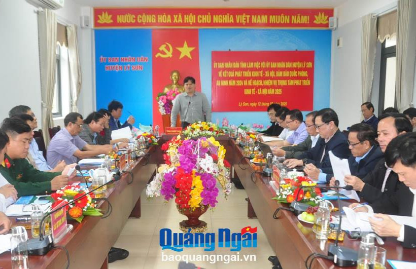 Chung sức, đồng lòng xây dựng Lý Sơn thành trung tâm du lịch biển, đảo