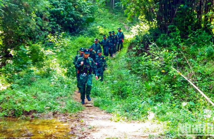 Tuần tra, quản lý, bảo vệ tuyến biên giới Việt Nam - Lào qua Thừa Thiên Huế