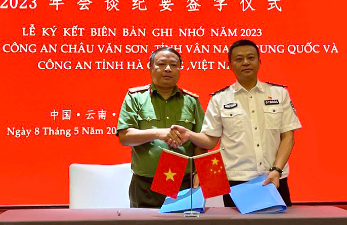Công an tỉnh Hà Giang hội đàm với Cục Công an châu Văn Sơn, tỉnh Vân Nam về công tác phòng, chống tội phạm khu vực biên giới