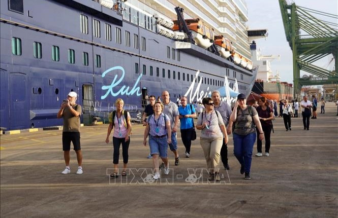 Gần 2.400 du khách quốc tế “xông đất” Bà Rịa-Vũng Tàu bằng đường biển