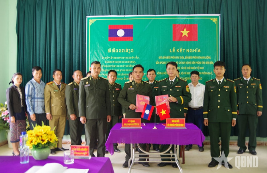Các đơn vị của Bộ đội Biên phòng tỉnh Điện Biên và Bộ CHQS tỉnh Phongsaly tổ chức kết nghĩa