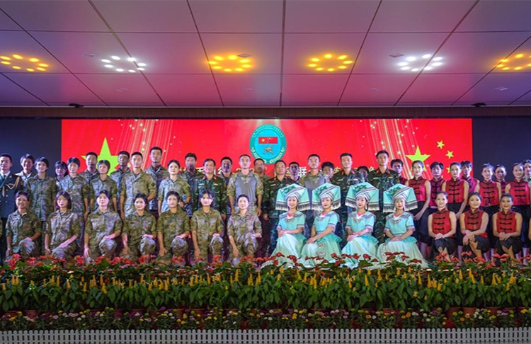 Sôi nổi các hoạt động thể thao, văn nghệ trong huấn luyện liên hợp lục quân Việt Nam – Trung Quốc