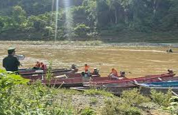 Theo Nghị định thư PGCM Việt Nam - Campuchia ký năm 2019, đối với sông, suối biên giới tàu thuyền đi lại được, đường biên giới được xác định như thế nào?