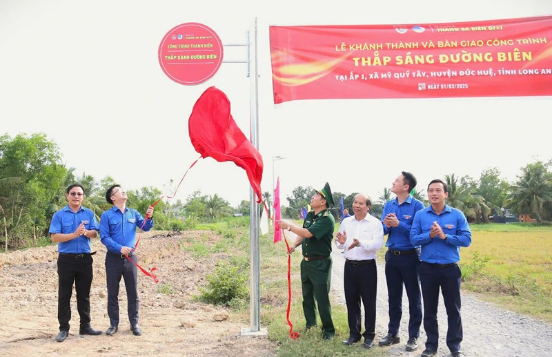 Những công trình “Tháng ba biên giới”