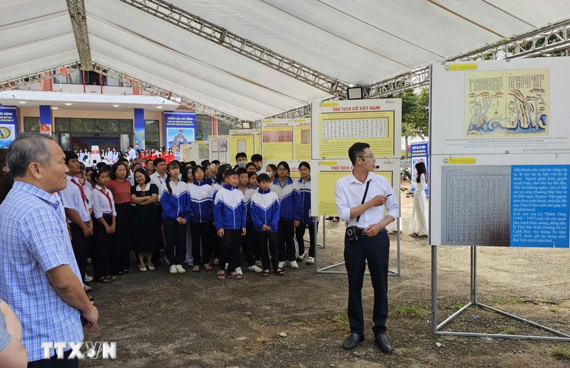   Đắk Lắk: Khai mạc Triển lãm lưu động “Hoàng Sa, Trường Sa của Việt Nam