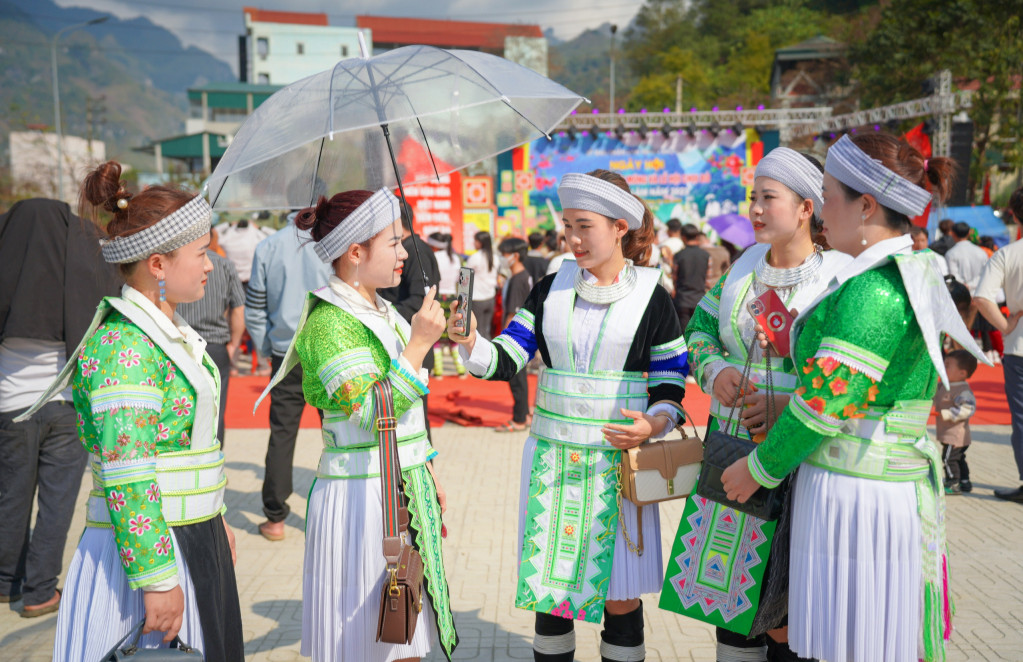 Khám phá tuyến du lịch kết nối Non nước Cao Bằng với Cao nguyên đá Đồng Văn